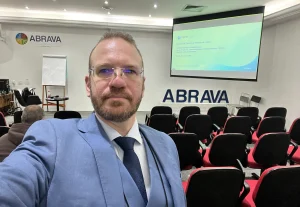 Garneira presente nos seminários técnicos de HVAC da ISPE Brasil.